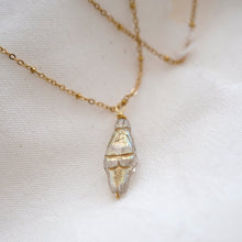 Load image into Gallery viewer, Alma Venus Charm Necklace (Iridescent Gray With Gold)